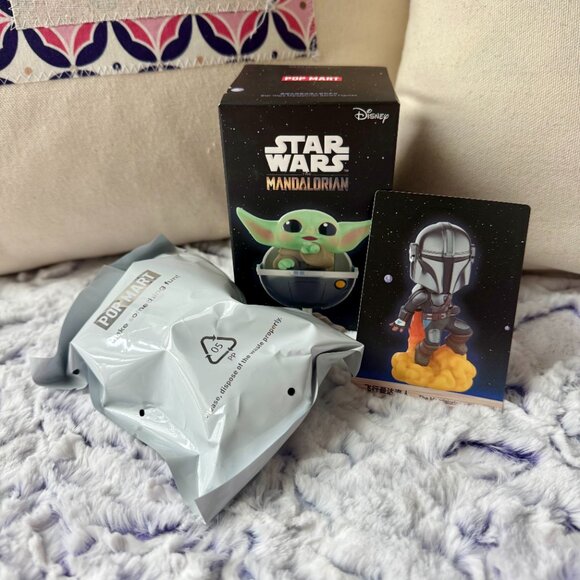 Star Wars Mandalorian Series Figure (one box) - Picture 3 of 4